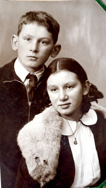 Ваня и Надя Левитские. Последняя фотография перед войной.