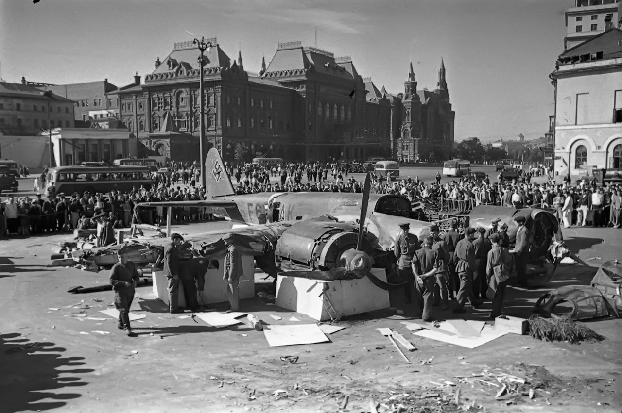 Уроки коллективизма, увлечение фотографией и военный быт - Устная история