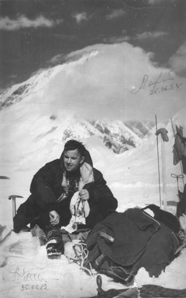 Рем Викторович Хохлов. Источник фото http://ofvp.phys.msu.ru