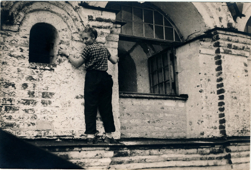 На практике в Пскове (2 курс). 1957. Фото из архива О. С. Поповой